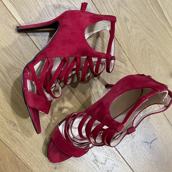 Nine West. Red heels - Picture 1 of 2